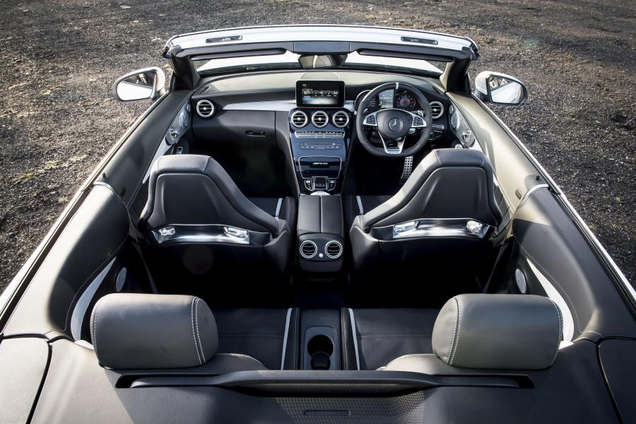 Интерьер Mercedes-AMG C63 S Cabriolet 2016 года  (UK) (фото 4 из 30)